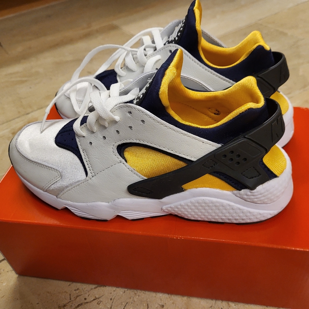 Nike Air Huarache mens size 8.5